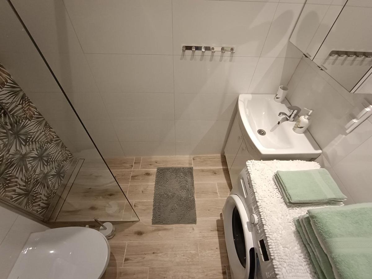 Szmaragdowy Apartament Przy Ulicy Opolskiej Tarnowskie Góry Dış mekan fotoğraf
