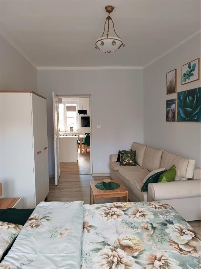 Szmaragdowy Apartament Przy Ulicy Opolskiej Tarnowskie Góry Dış mekan fotoğraf