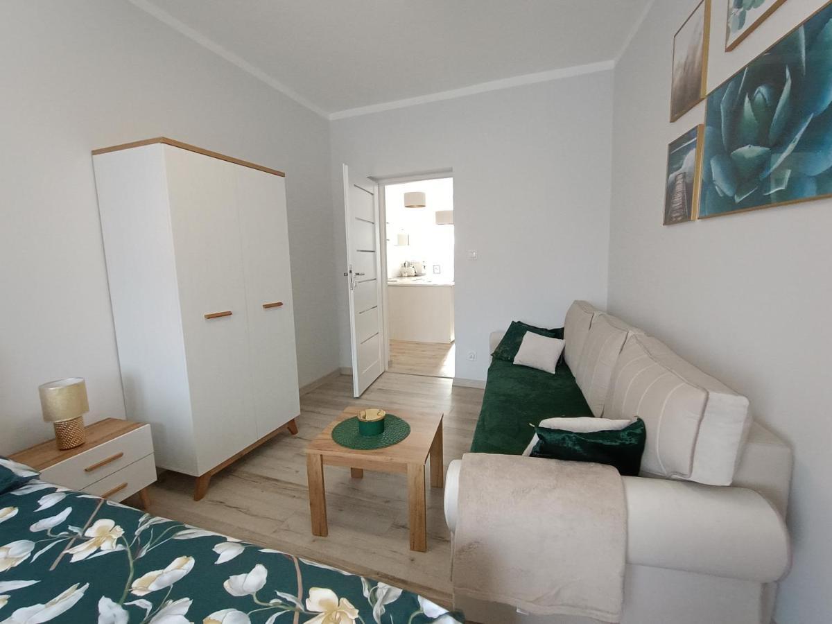 Szmaragdowy Apartament Przy Ulicy Opolskiej Tarnowskie Góry Dış mekan fotoğraf