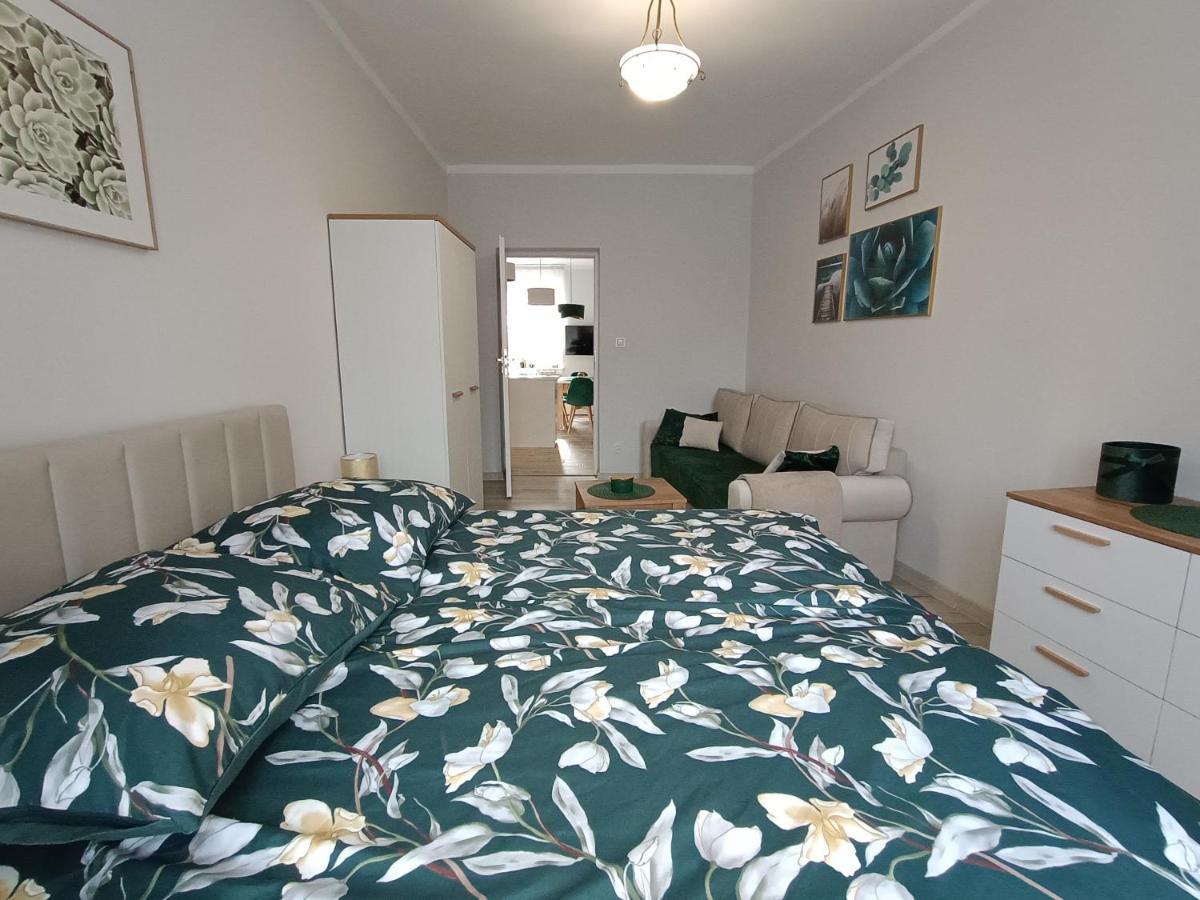Szmaragdowy Apartament Przy Ulicy Opolskiej Tarnowskie Góry Dış mekan fotoğraf